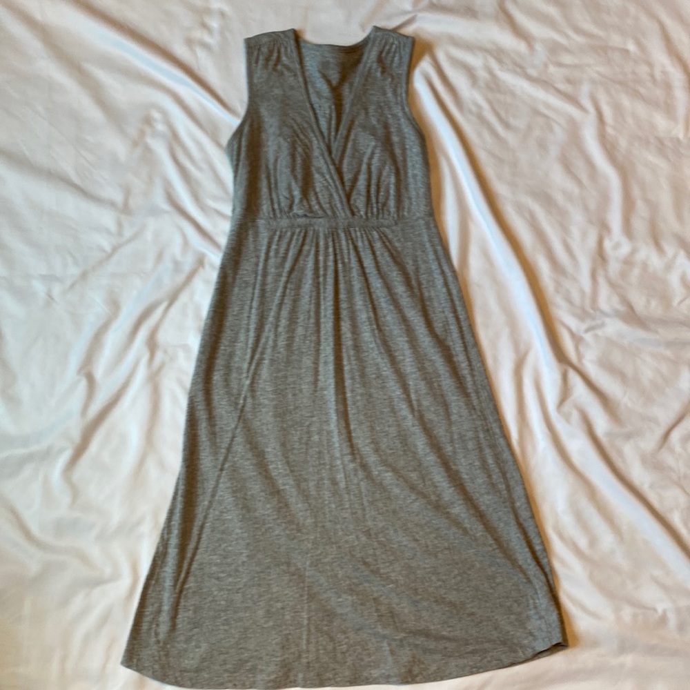 GAP cotton v-neck gray dress